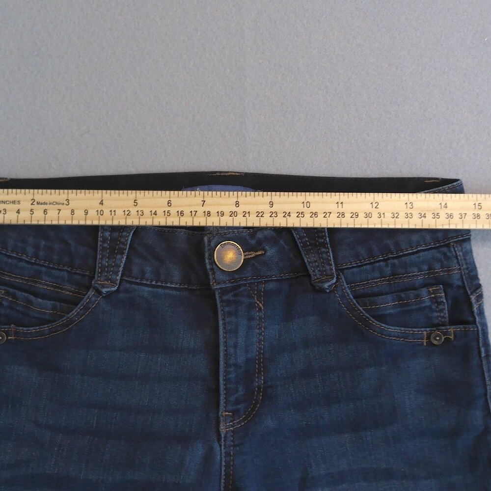 DEMOCRACY Women's "Ab" Solution Capris Jeans, Size-4, Med-Dark Blue Wash - Picture 7 of 8